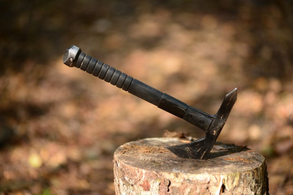 Tomahawk vs Hatchet: Easy Buyer’s Guide Tomahawk